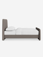 Lit plateforme Lama par DISC Interiors