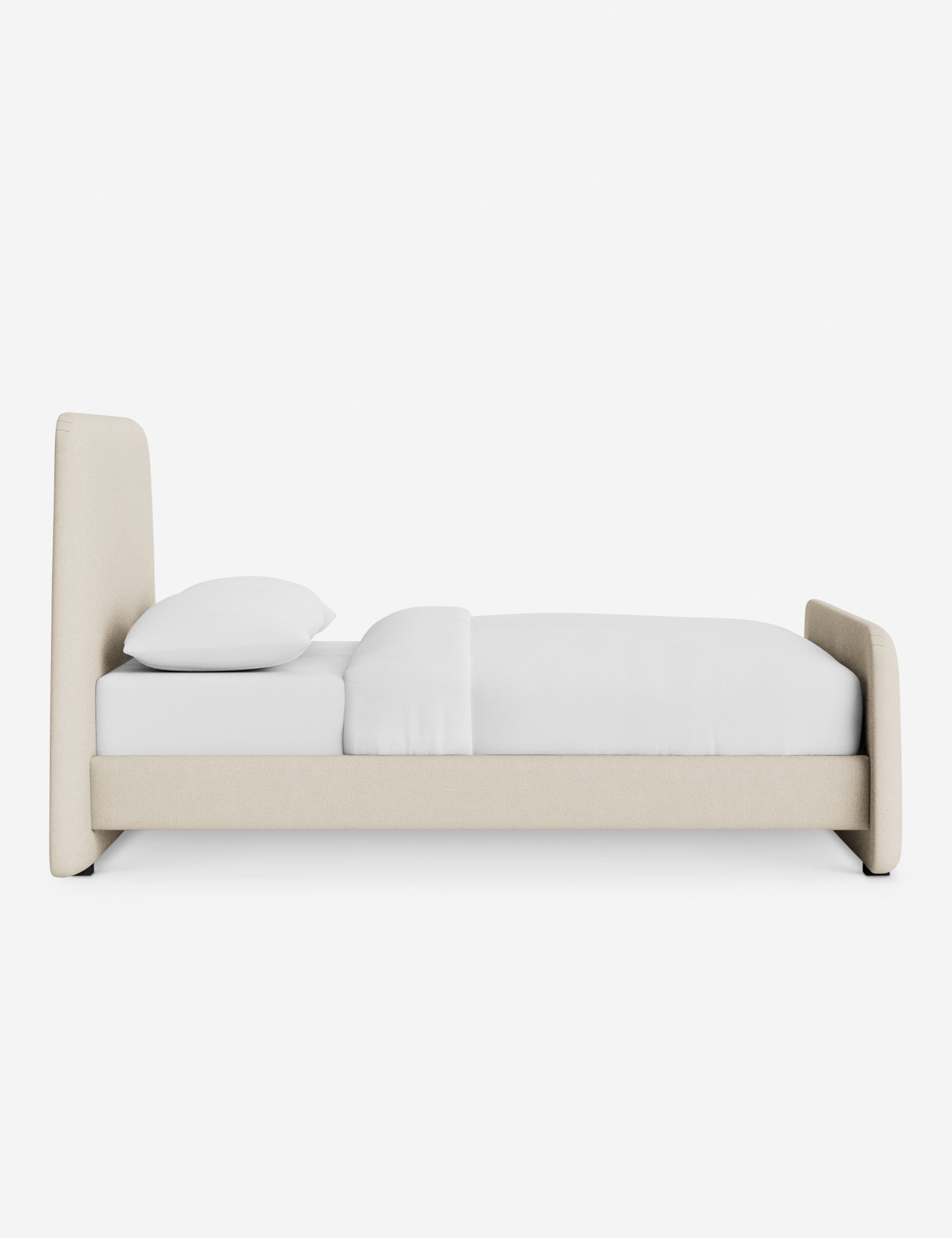 Lit plateforme Lama par DISC Interiors