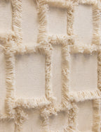 Décoration murale carrée entièrement déchirée par Danielle Davis
