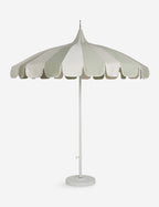 Parasol d'extérieur Aamu 8'6 Pagoda par Sarah Sherman Samuel