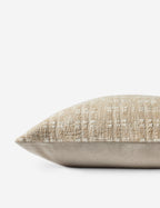 Coussin Bryn de Magnolia Home par Joanna Gaines x Loloi