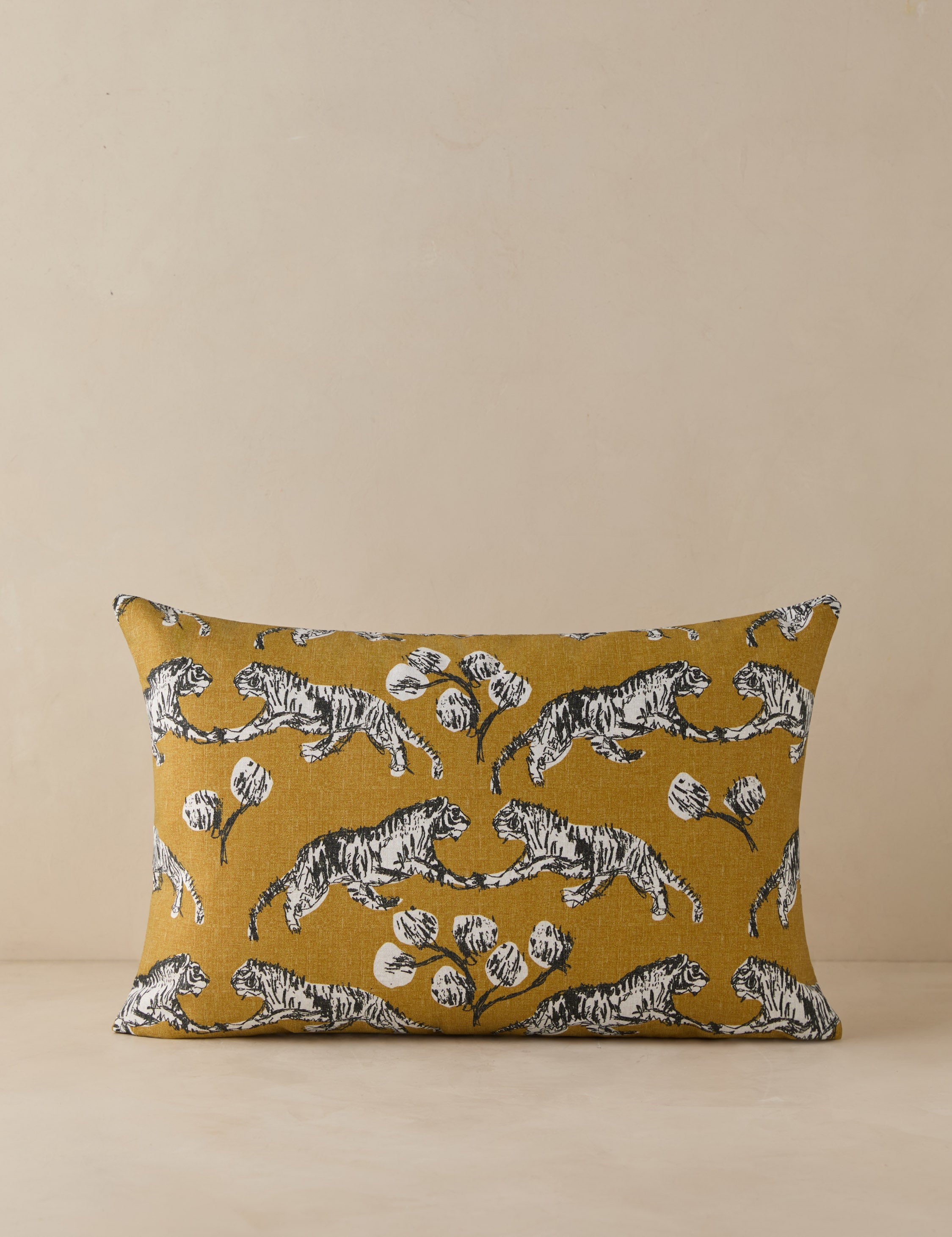 Coussin d'intérieur/extérieur Tigre par Sarah Sherman Samuel