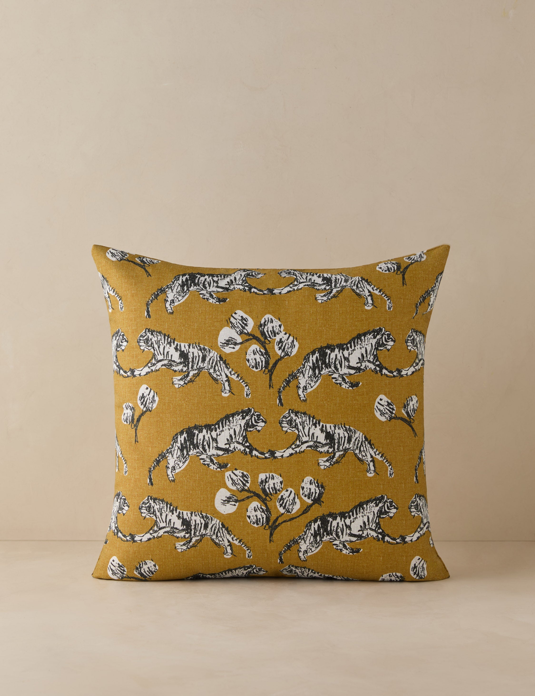 Coussin d'intérieur/extérieur Tigre par Sarah Sherman Samuel