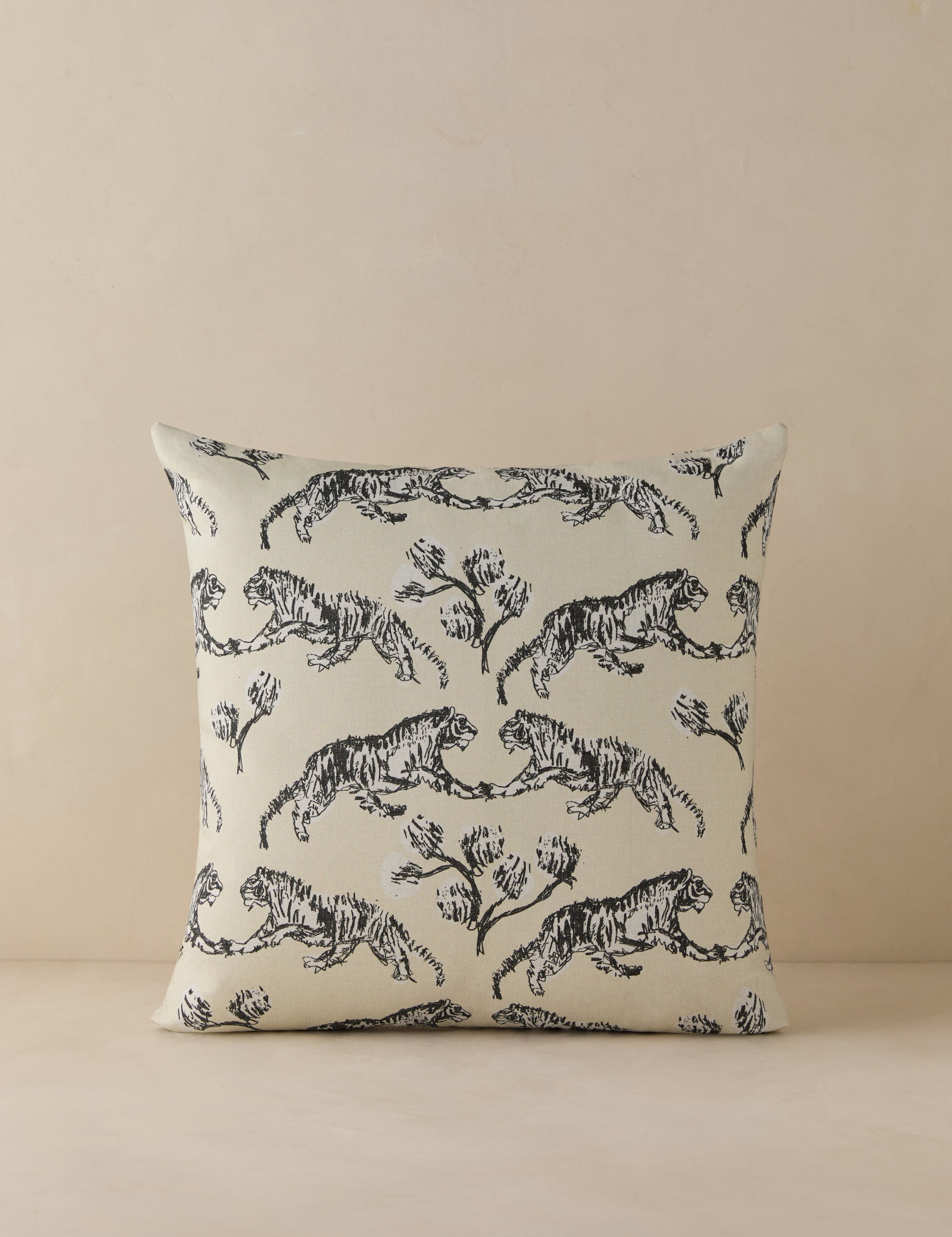 Coussin d'intérieur/extérieur Tigre par Sarah Sherman Samuel